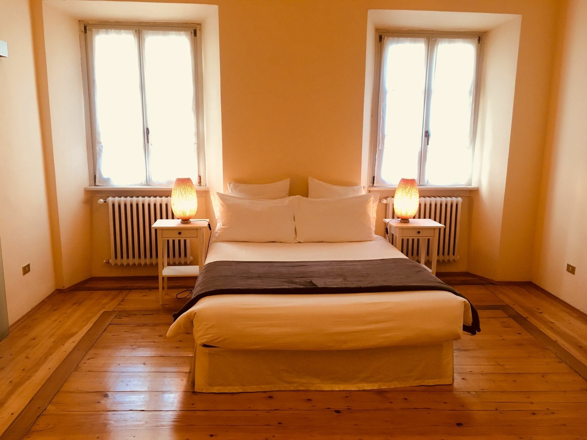 Al Cavour 34 Bed & Breakfast Trento Exterior photo